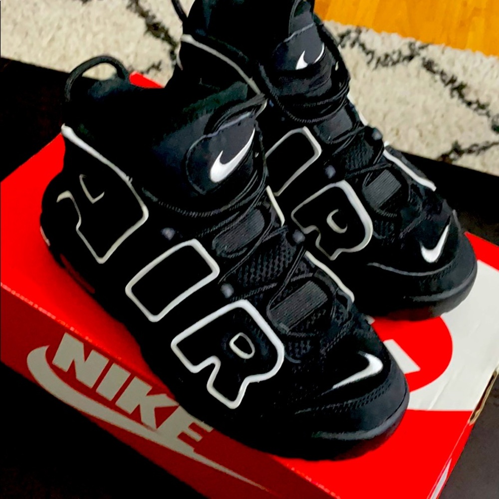 Nike air uptempo black